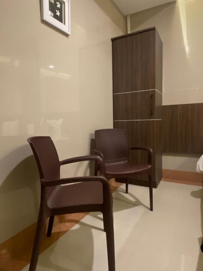 Hotel Sivas Regency Тхені Екстер'єр фото